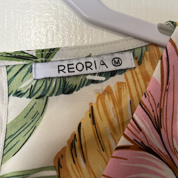 Reoria Tropical Print romper - Picture 6 of 8
